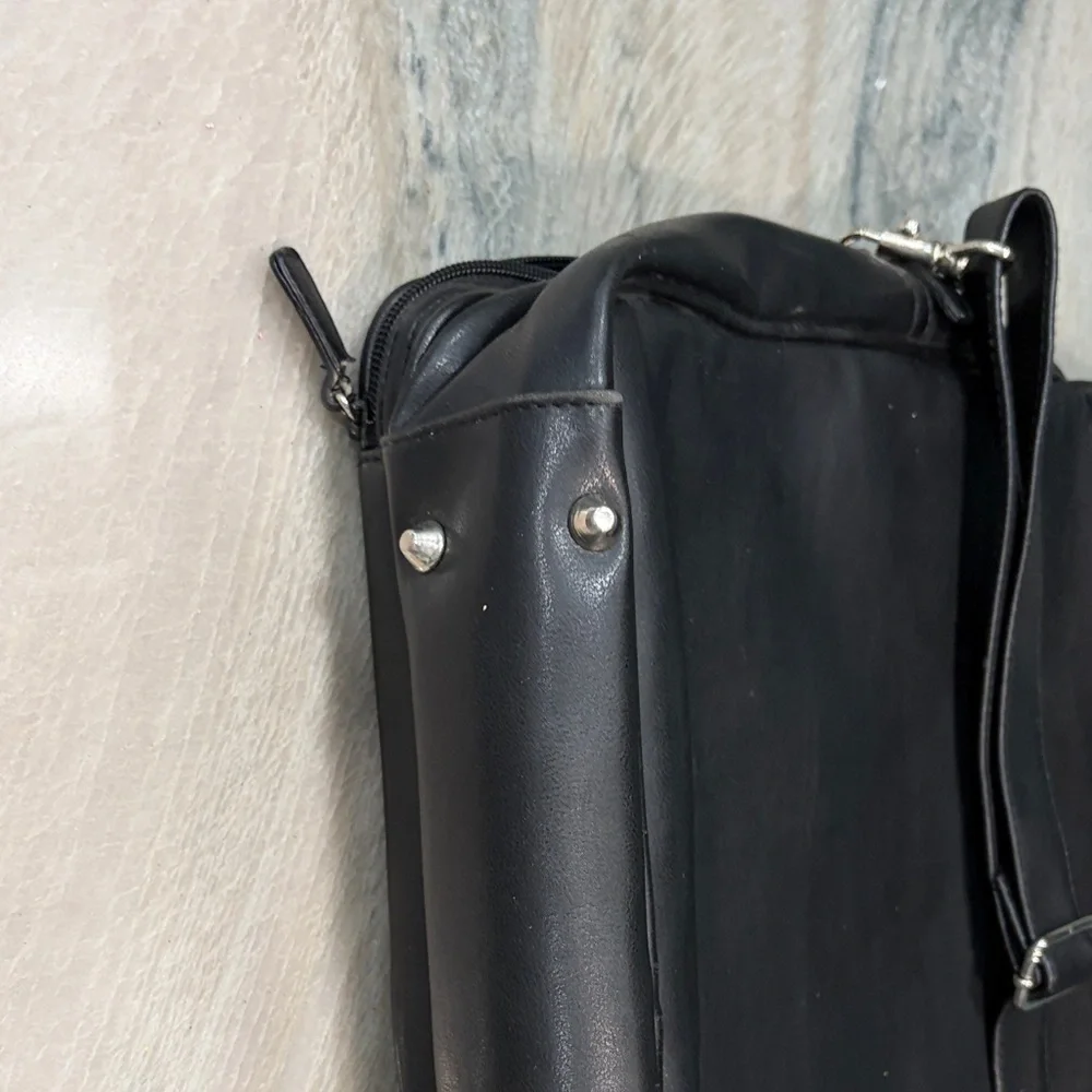 Men's Women’s Avon sellers Black Leather Briefcase with Silver Hardware